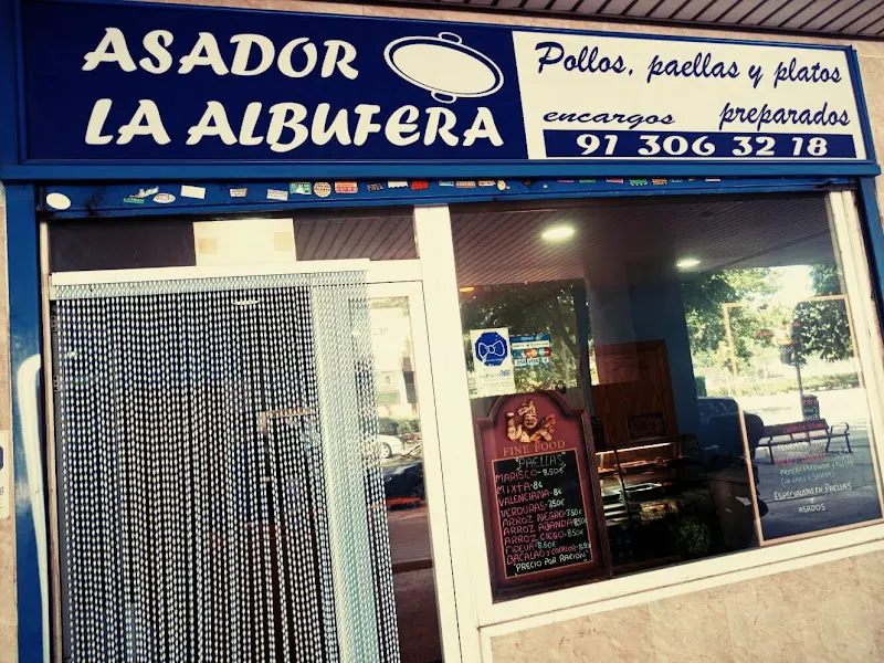 La Albufera. Asador de pollos, comidas para llevar. Cochinillos y corderos por encargo. - Restaurante especializado en pollo en Madrid - foto 2