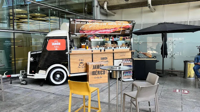 Food Truck Enrique Tomás - Almacén de jamón serrano en Madrid - foto 2