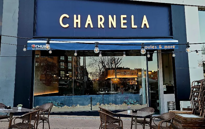 Charnela Avda de los Andes - Restaurante mediterráneo en Madrid - foto 2