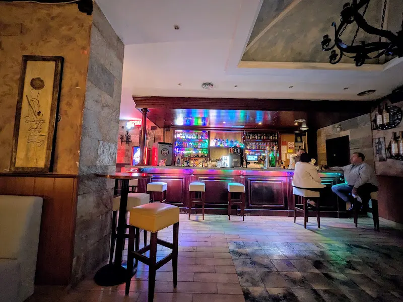 La Ermita - Bar en Madrid - foto 2