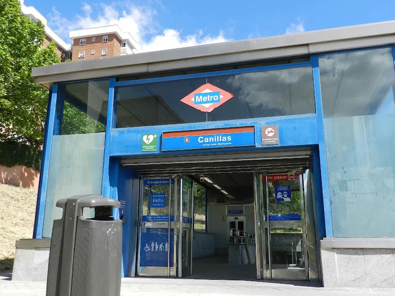 Canillas - Estación de metro en Madrid - foto 2