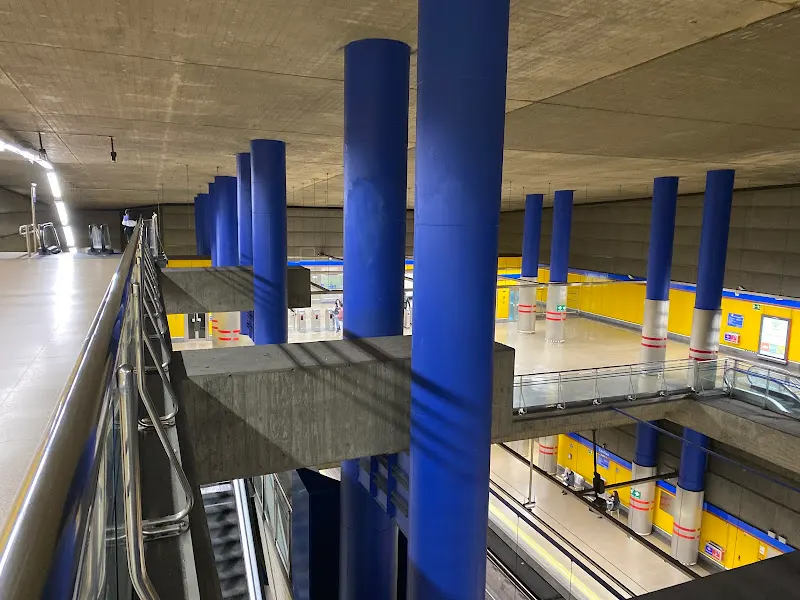 Canillas - Estación de metro en Madrid - foto 3