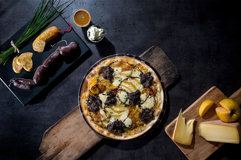 ROMAN PIZZA SANTS
