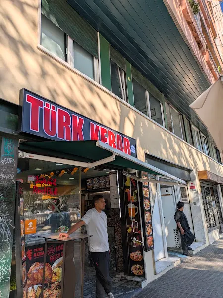 TURK KEBAB HALAL PIZZERIA - Restaurante especializado en döner kebab en Barcelona - foto 3