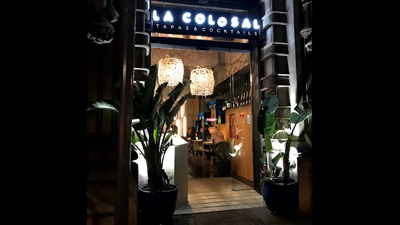 La Colosal - Restaurante especializado en tapas en Barcelona - foto 2