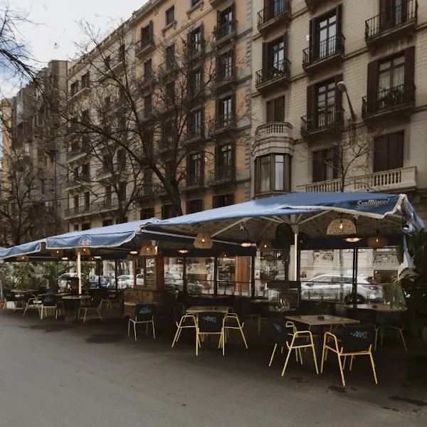 La Alcoba Azul - Bar de tapas en Barcelona - foto 2