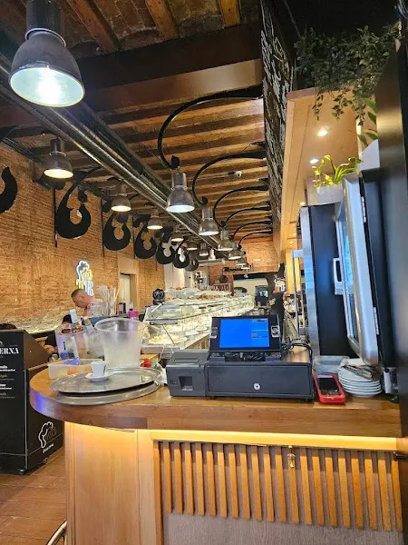 La Taberna De La Ronda - Restaurante gallego en Barcelona - foto 2