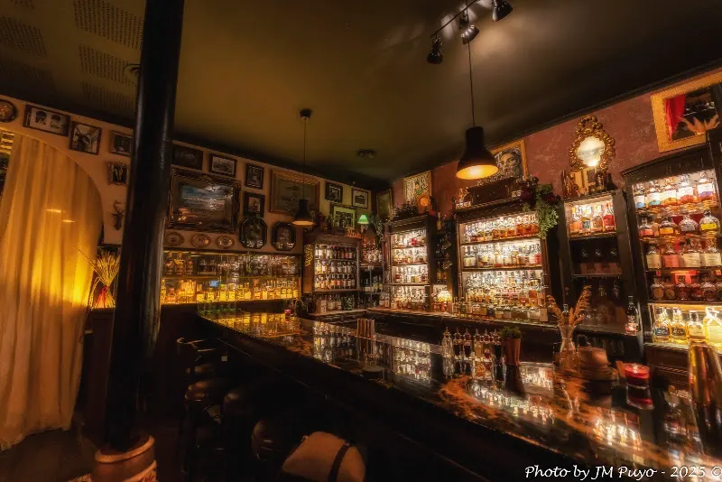 La Whiskeria - Whisky & Cocktail Bar - Coctelería en Barcelona - foto 2