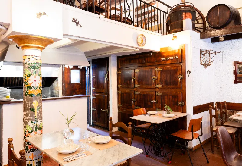 El Disbarat Barcelona - Restaurante de cocina catalana en Barcelona - foto 2