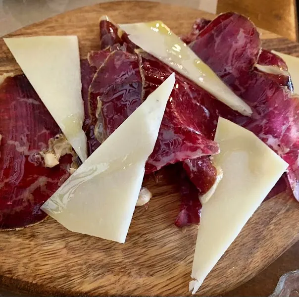 Renoi Tapes i Vins - Restaurante especializado en tapas en Barcelona - foto 2