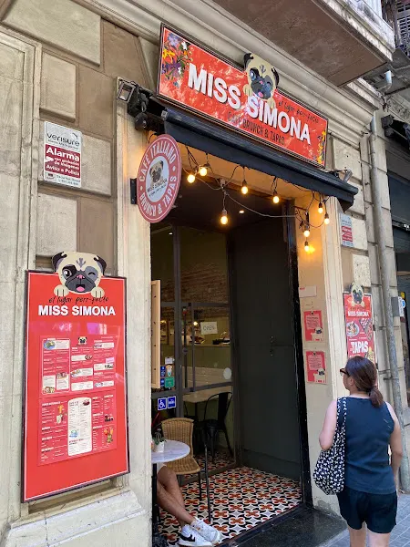 MISS SIMONA Calle Mallorca | Brunch en Sagrada Familia
