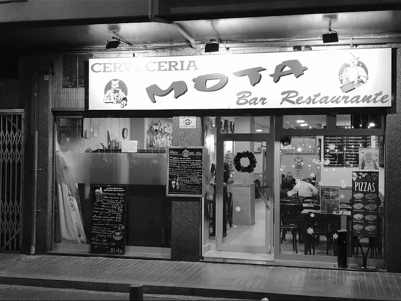 Mota Bar Restaurante - Bar restaurante en Barcelona - foto 2