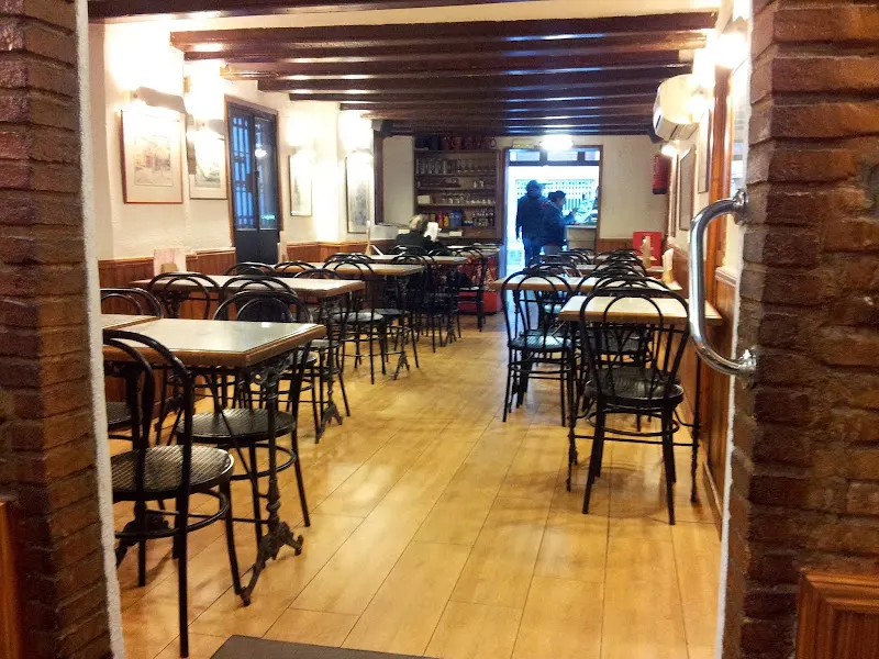 Bar Castells - Bar en Barcelona - foto 2