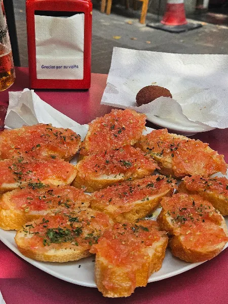 La Graella (tapas y platos)