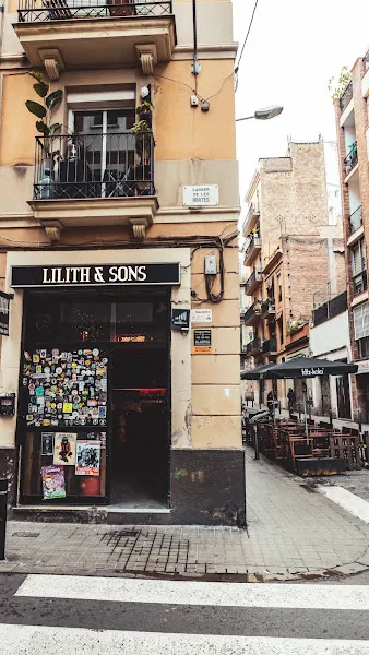Lilith & Sons - Coctelería en Barcelona - foto 2