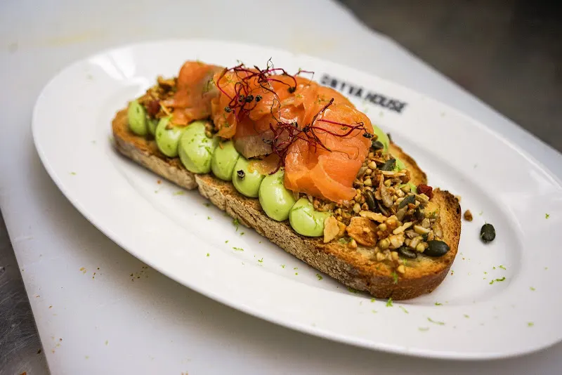 ONYVA HOUSE | Cafe de especialidad | Brunch desayuno y comidas