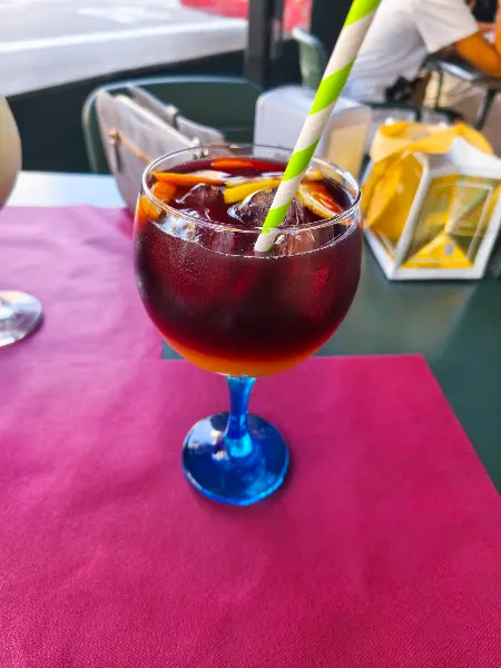 "Bar-Cafetería Barcelona TU TAPEO " - Barcelona