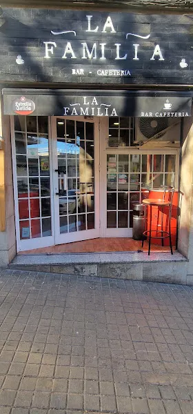 La Familia - Bar Cafetería - Bar en Barcelona - foto 2