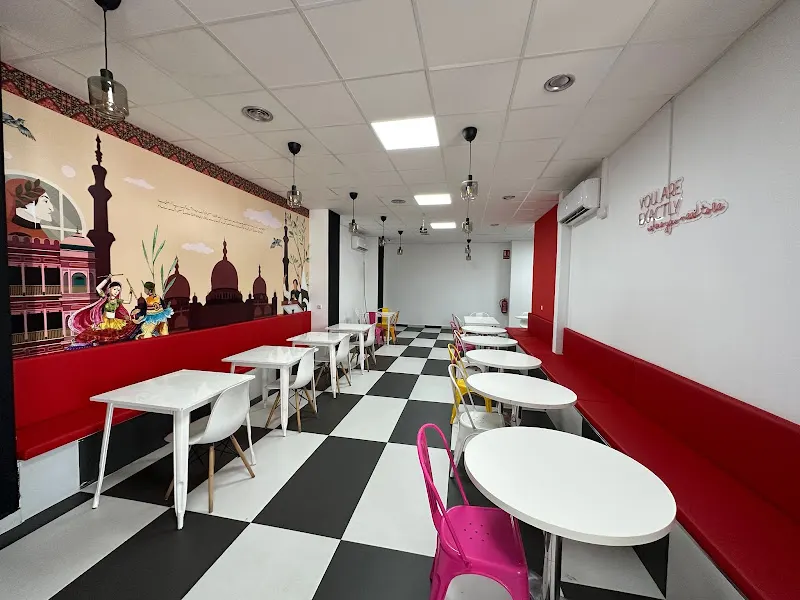 Vanda Pizzeria y Kebab halal en Valencia - Restaurante en València - foto 2