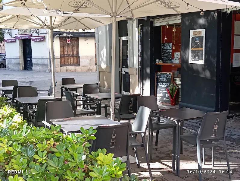 CHE Pizza y Empanadas | Estilo Argentino - Pizzería en València - foto 2