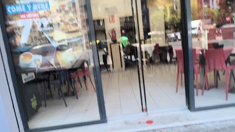 Domino's Pizza - Pizzería a domicilio en València - foto 2