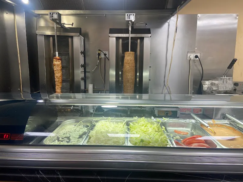 Shahjahan Doner Kebab Y Pizzeria - Pizzería en València - foto 2