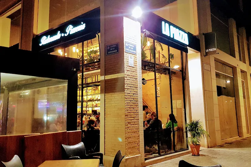 La Piazza Cortes - Restaurante italiano en València - foto 2