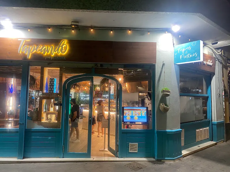 Tapeando | Bar de tapas y pintxos en Valencia | Taberna y Cervecería
