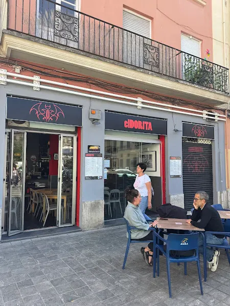 El Dorita 🦇 - Bar de tapas en València - foto 2