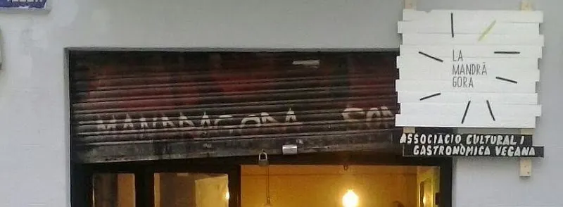Asociación Cultural Gastronómica Vegana La Mandrágora - Restaurante vegano en València - foto 2