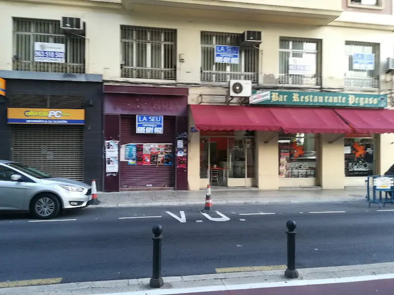 Café Bar Pegaso - Bar en València - foto 2