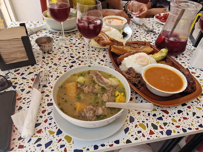 Delicias El Paisa - Restaurante colombiano en València - foto 3
