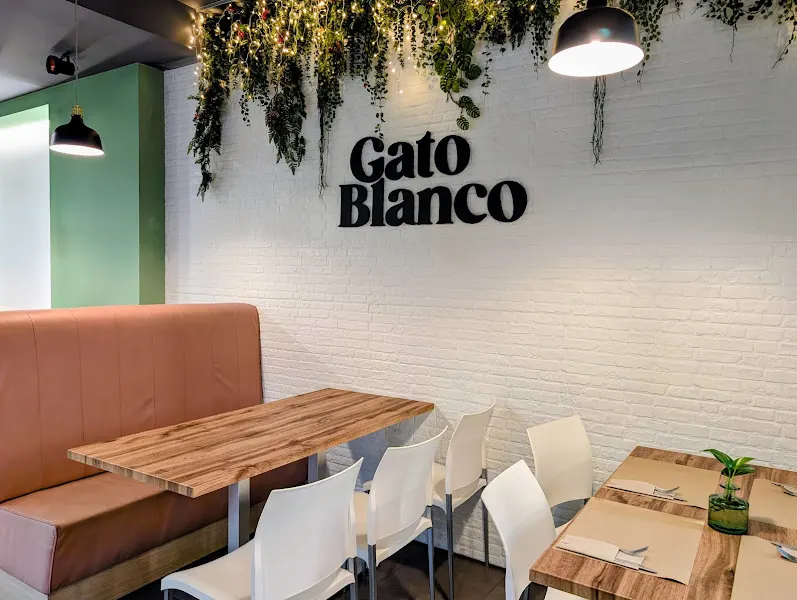 Gato Blanco Restaurante