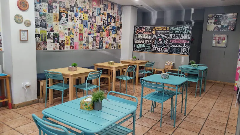 Gusto Gastrobar - Cafetería en València - foto 2