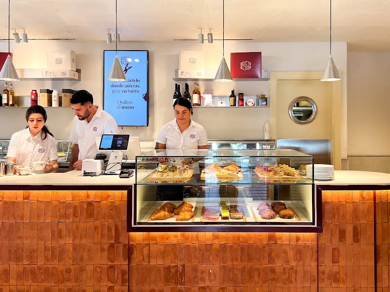 Adicto y Adicta - Cafetería - Cafetería en València - foto 2