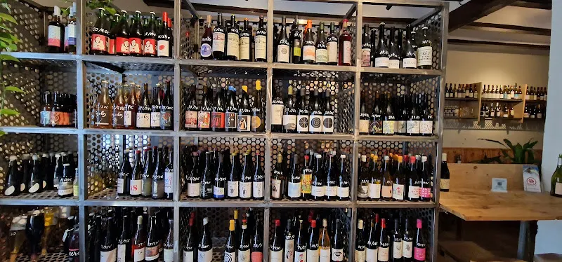 MEVINO Taberna de vinos naturales - Taberna en València - foto 2