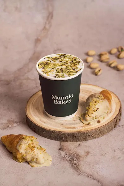 Manolo Bakes